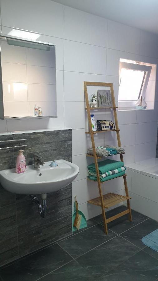 Komfortable Ferienwohnung Waghaeusel Ngoại thất bức ảnh